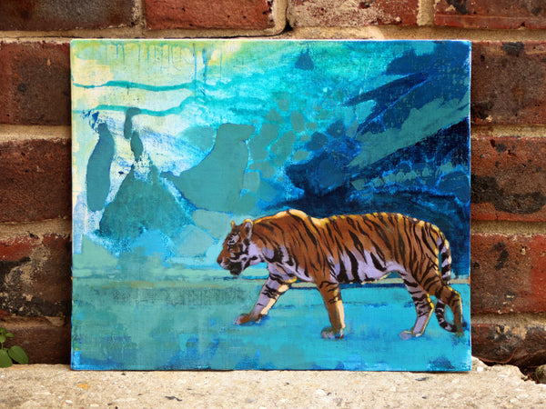 39/100 - Walking Tiger