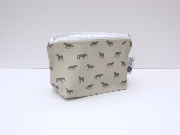 NEW COLOURS! Horse washbag