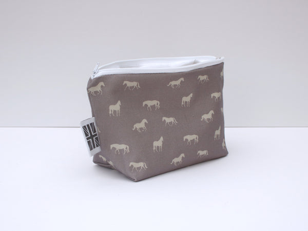 NEW COLOURS! Horse washbag