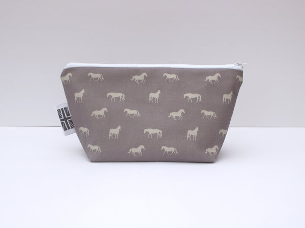 NEW COLOURS! Horse washbag